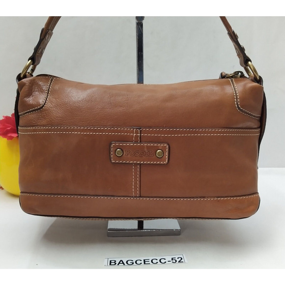 Fossil Brown Leather Front Pockets Zipper Closure Hobo Shoulder Bag - Picture 2 of 16